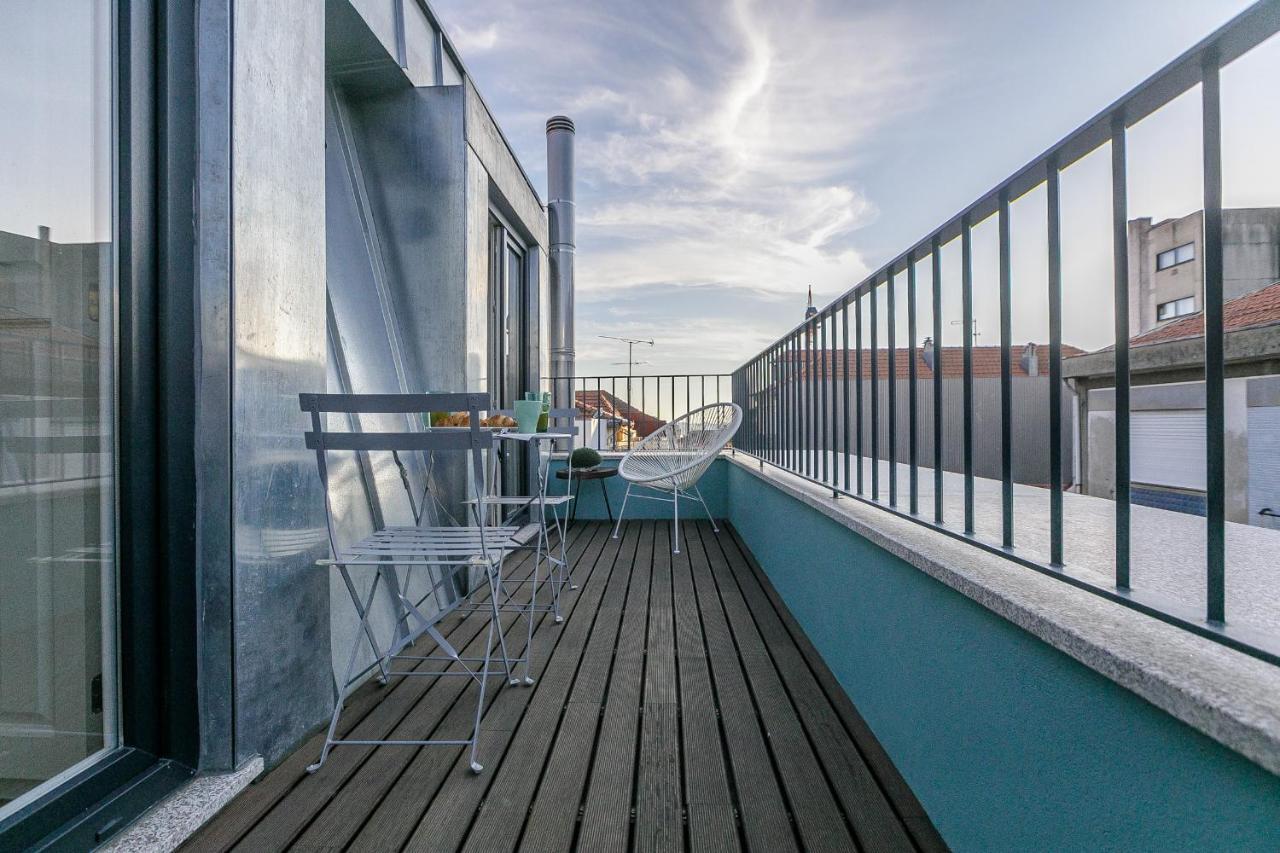 Lovelystay - Downtown Studio With Pool, Ac And Balcony Porto Exterior photo